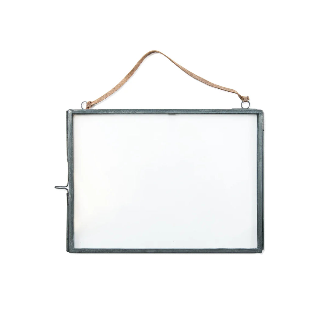 Horizontal Hanging Picture Frame - 8" x 6"