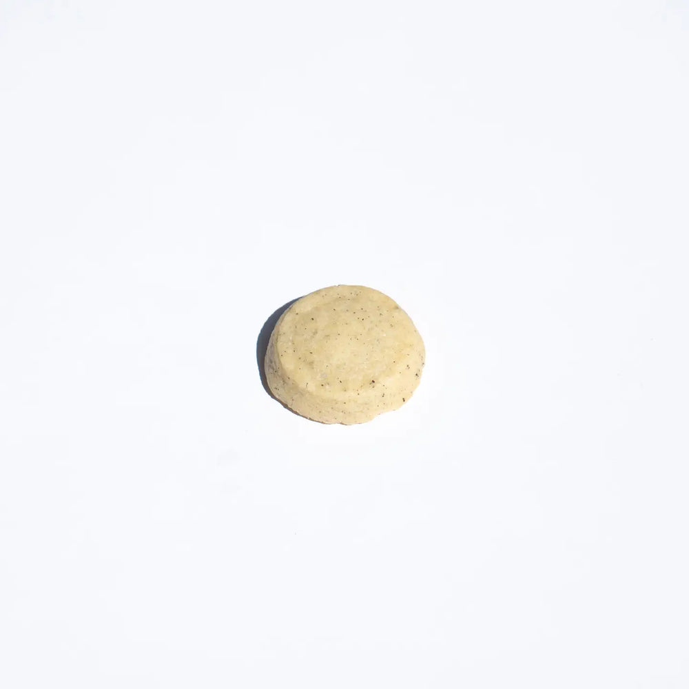 single round short bread cookie