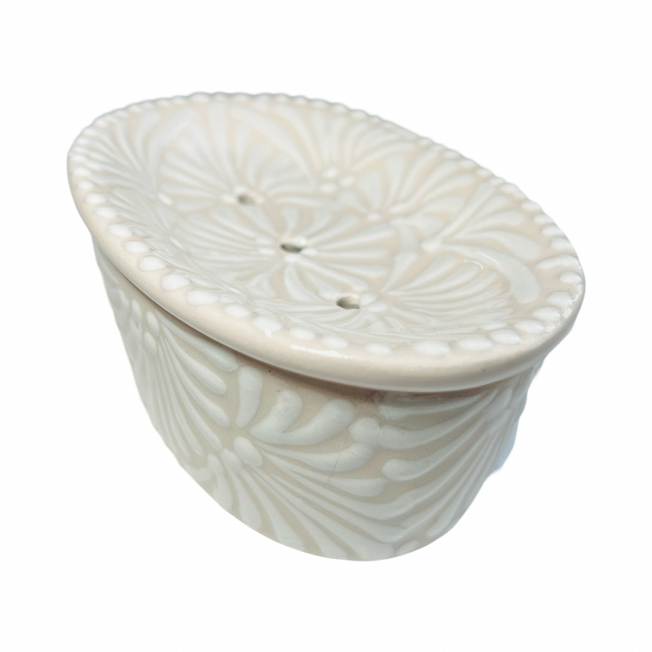 Puebla soap dish with a white and cream glazed design