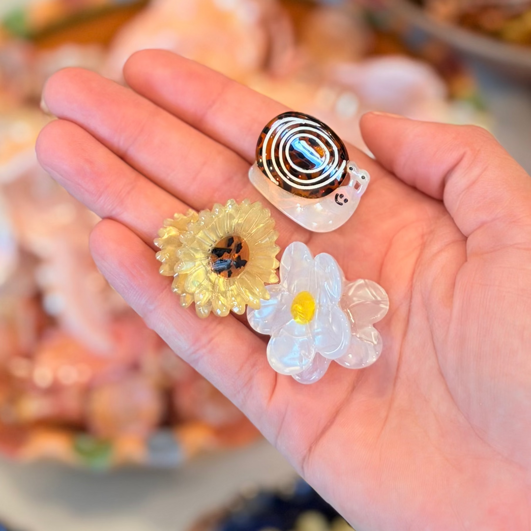 Mini Daisy Hair Claw Clip