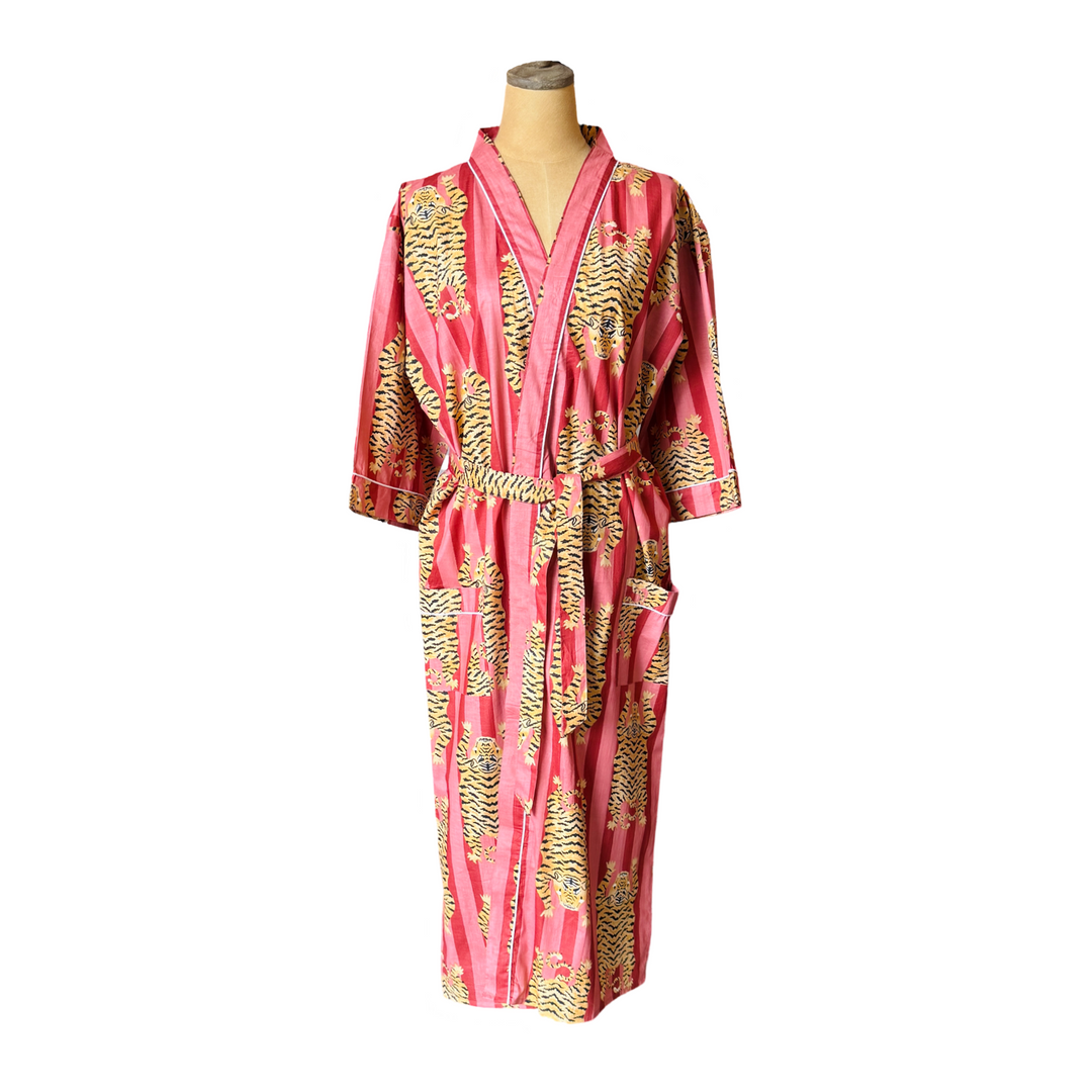 robe with light pink and red stripes, combined with a tiger motif