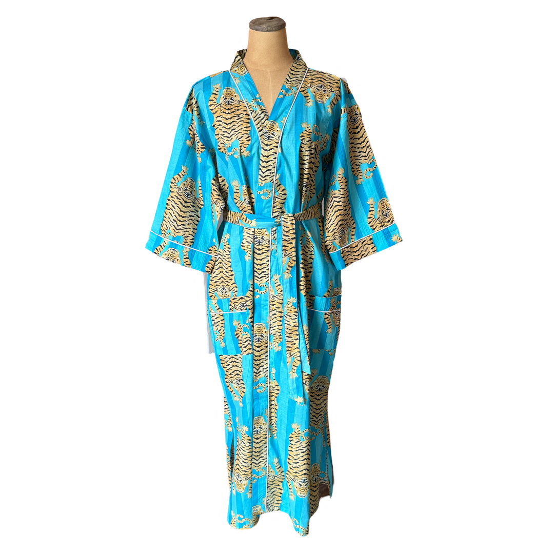 robe with blue and turquoise stripes, combined with a tiger motif